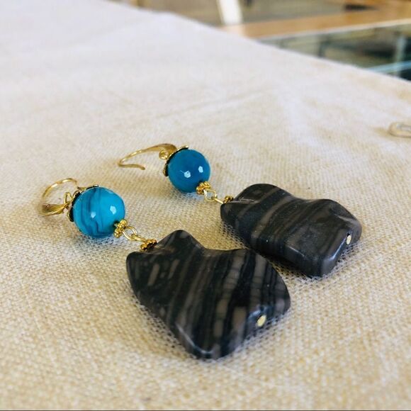 Pierced earrings  - Picture 4 of 4